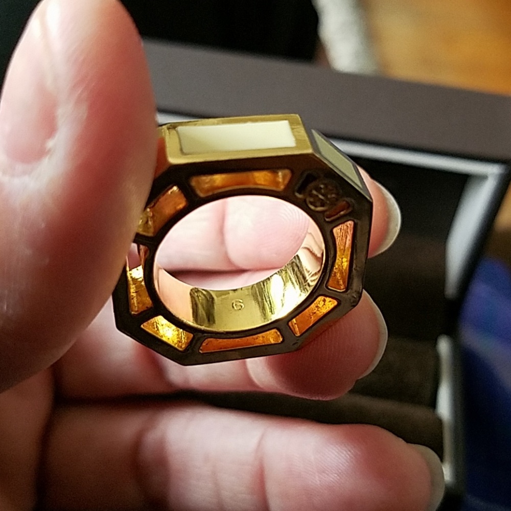 Tory Burch Ring - Picture 1 of 5